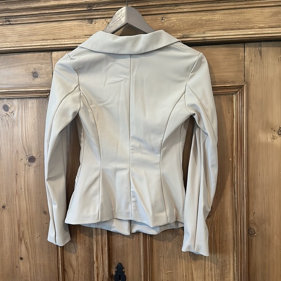 Chiara Boni Blazer - Picture 7 of 11